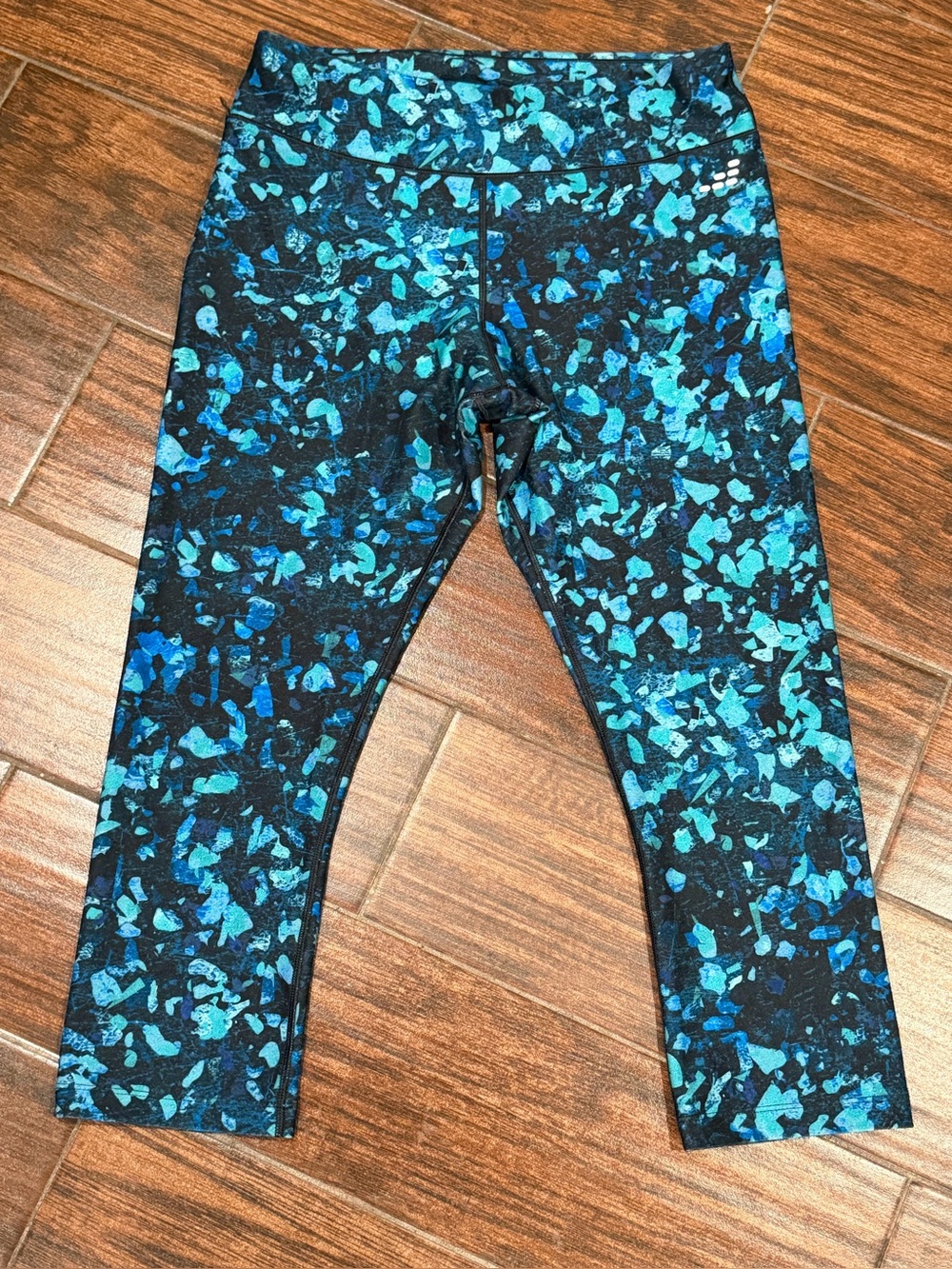 Womens Blue Patterned Active Capri Leggings